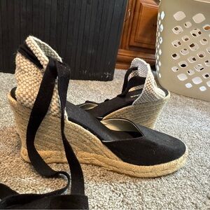 Soludos Black and Tan Espadrille Wedges